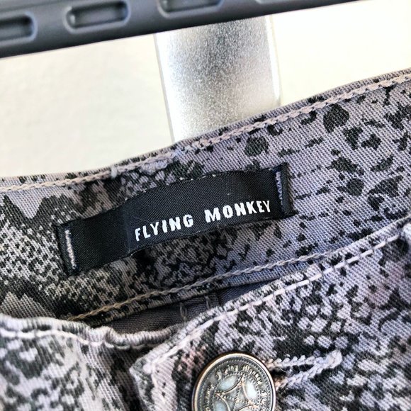 Flying Monkey Gray Snakeskin Pattern Skinny Pants - Picture 4 of 7